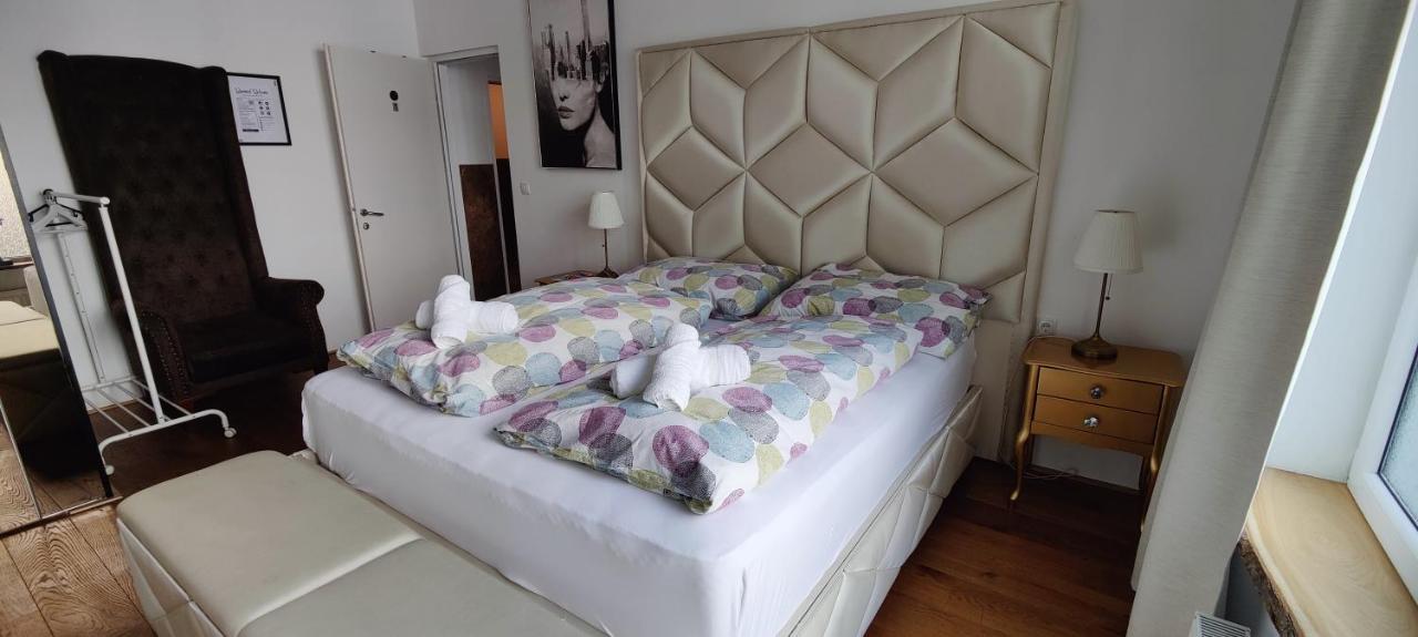 Apartment Xuba Apartmentrooms I Messe Prater I Kuechenzeile Wien